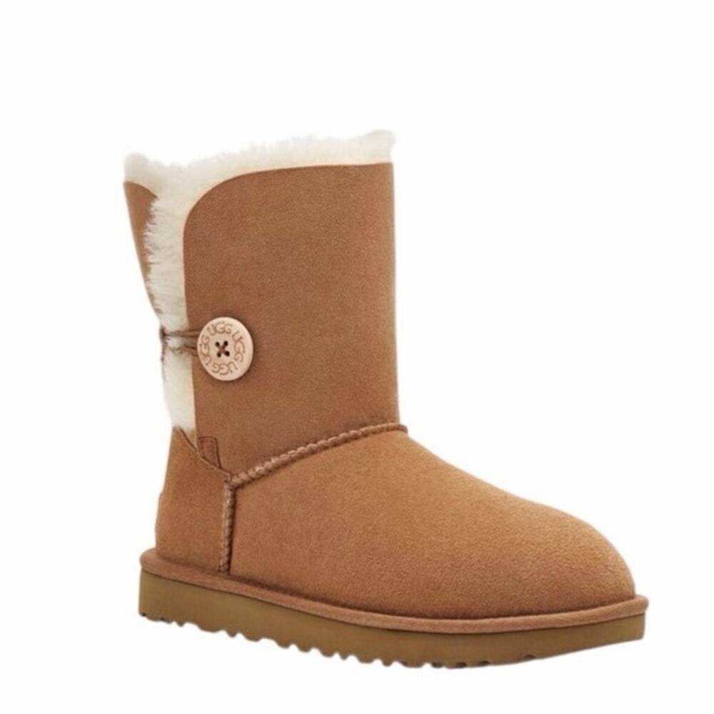 UGG Women’s 8 Bailey Button II Suede Shearling Boots